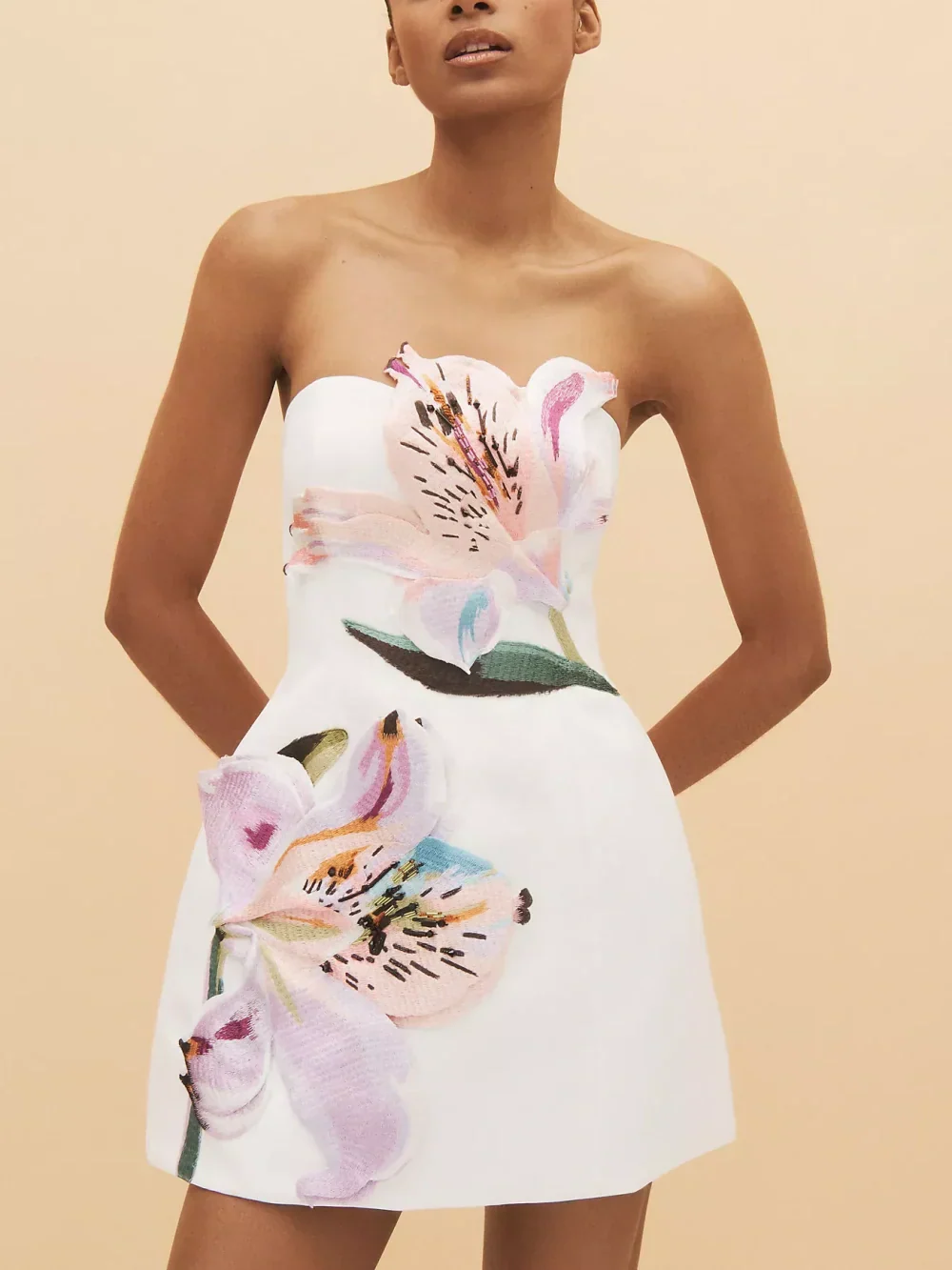 Rochie mini cu top cada brodat floral
