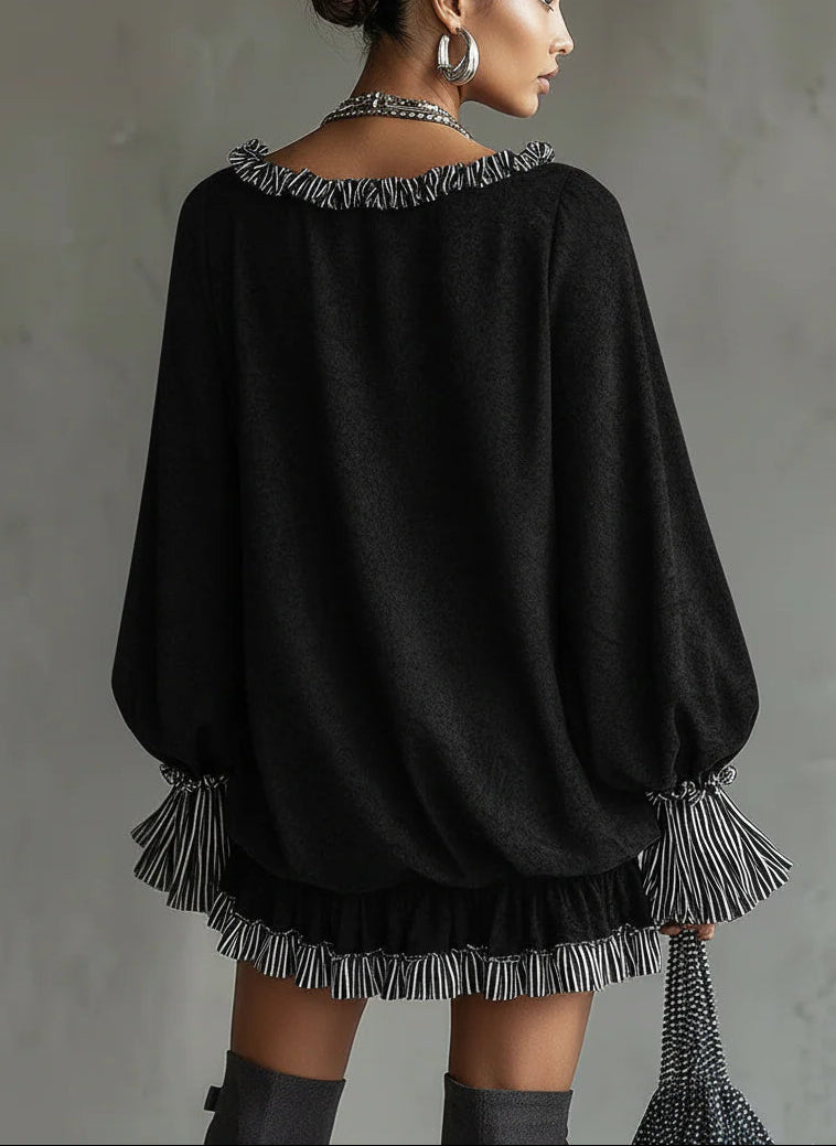 Rochie Mini Loose din Suede Sintetic Negru cu Volane și Dungi