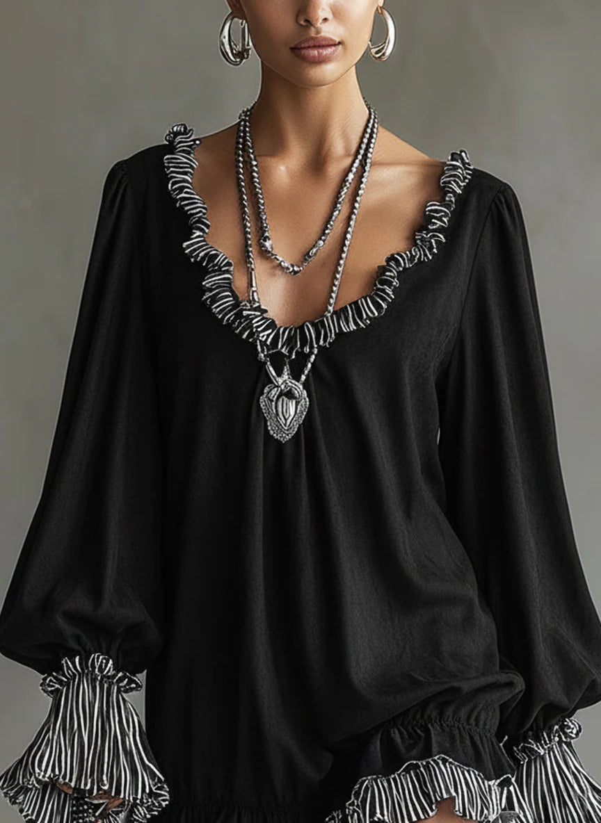 Rochie Mini Loose din Suede Sintetic Negru cu Volane și Dungi