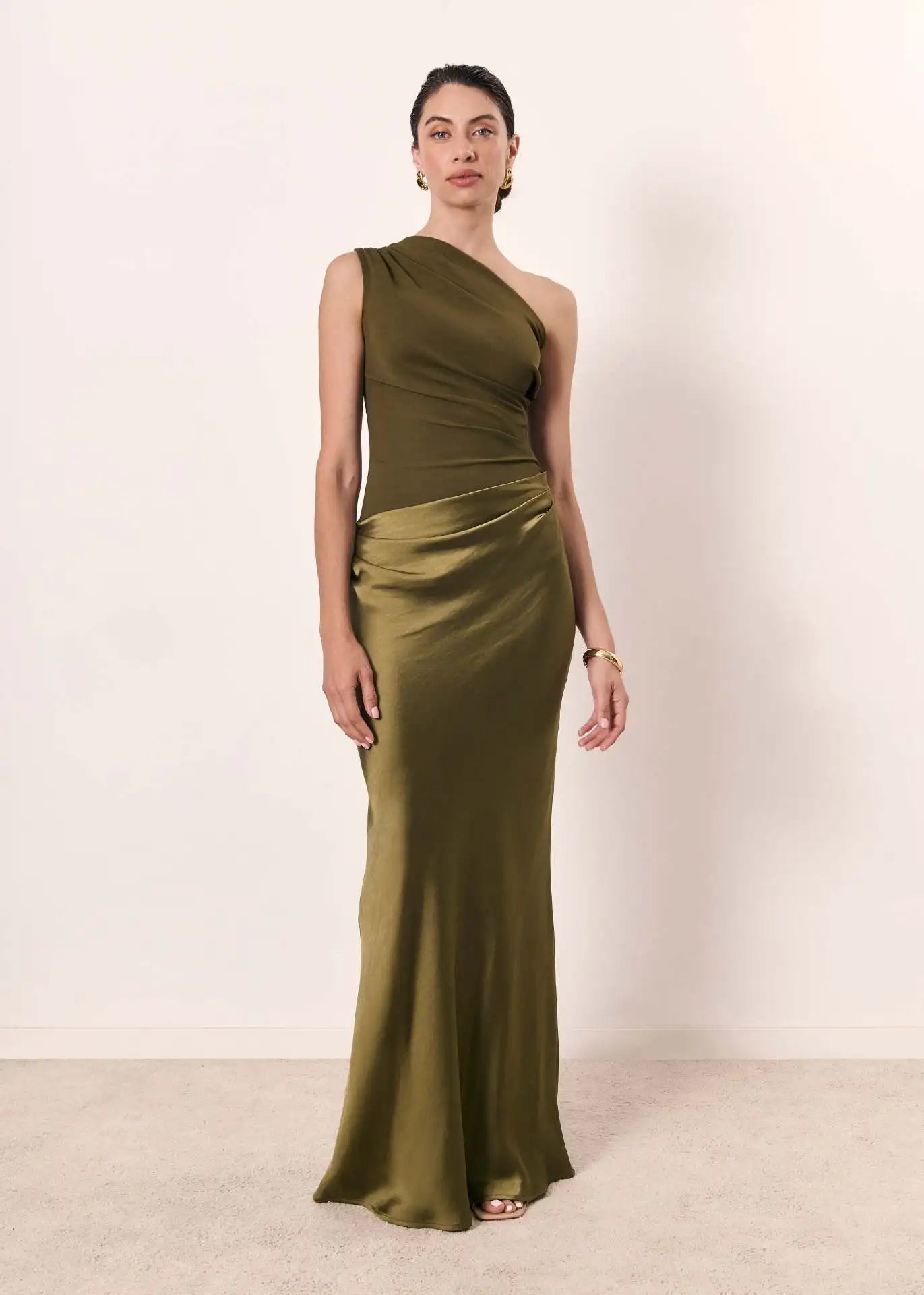 Sofia | Rochie Maxi din Satin cu Un Umăr