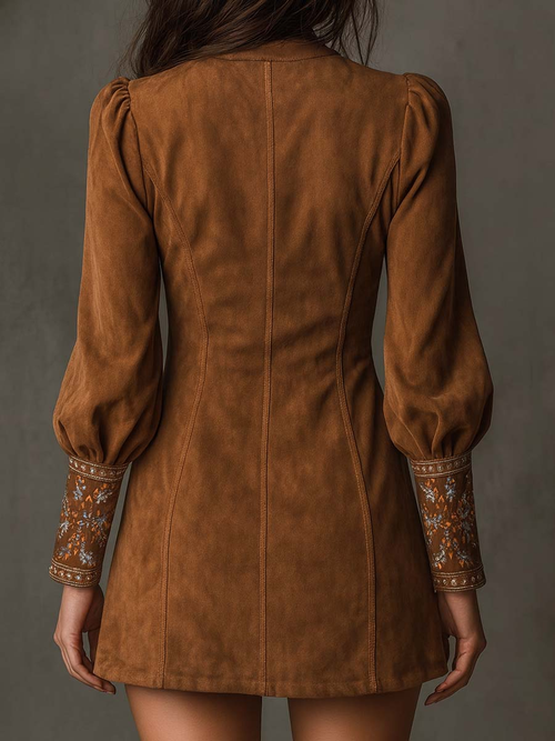 Amalia | Rochie mini vintage maro din piele intoarsa cu decolteu in V si broderie