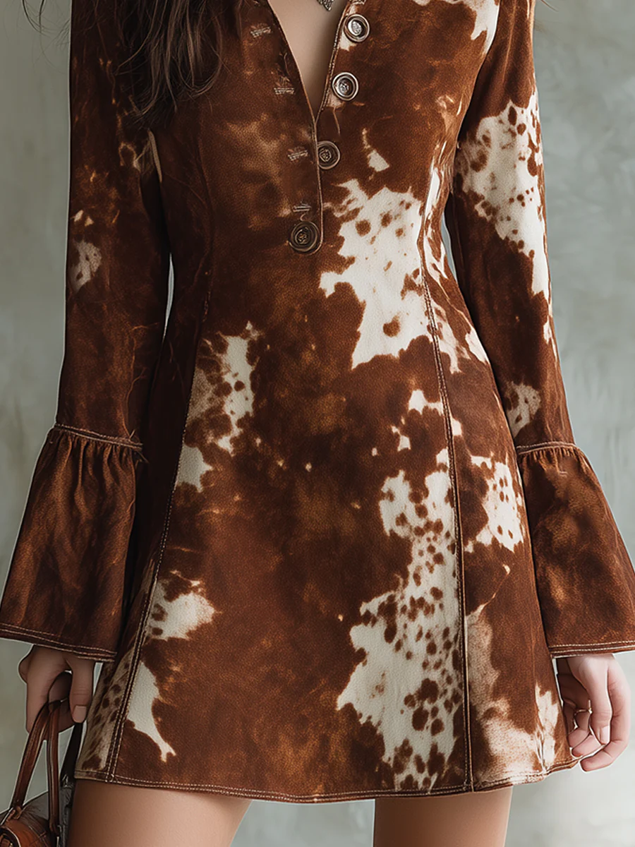 Rochie Mini Retro cu Maneci Evazate și Model de Vacă