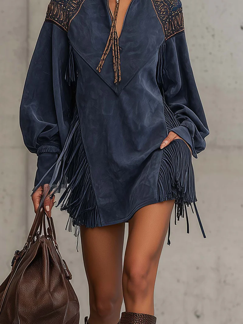 Rochie mini din suede sintetic indigo cu guler înalt brodat și ciucuri