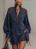 Rochie mini din suede sintetic indigo cu guler înalt brodat și ciucuri