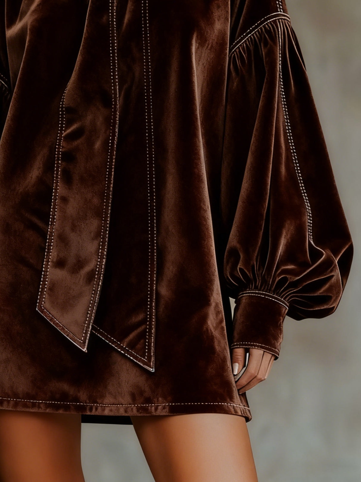 Rochie Mini cu Mâneci Lantern din Catifea Maro Închis